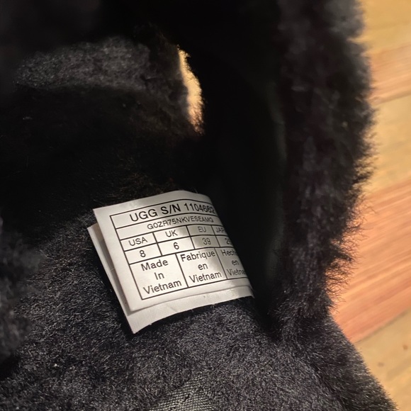 UGG Fuzz Yeah Slides Black Sz 8 - Picture 5 of 5